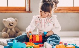 Daha Az Oyuncak Çocuğunuz İçin Daha mı İyi?