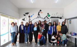 İZMİR’de ‘sENGELaşılır’ projesi ile Down sendromlu çocuklara dil terapisi