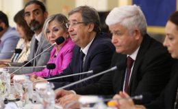 Doktorlar Çocukların Geleceği İçin Uyardı! Yoksa Çocuk Felci ve Difteri Görülebilir