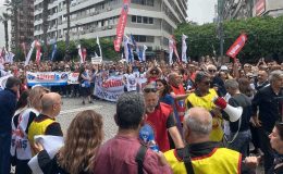 İzmir’de Eğitim Sendikaları Birleşti: “Okullarda Ölmek İstemiyoruz”