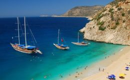 Bayram 9 Gün Oldu, Rezervasyonlar Patladı: İşte 5 Gecelik Konaklama Ücretleri