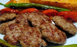 44 Yıllık Köfte Ustası, Köfteye Lezzet Katan Sırrını İlk Kez Açıkladı! Asla Sönmüyor