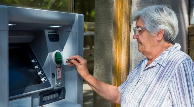 Emeklilerin Hesaplarına O Paralar Yatmaya Başladı! Hemen Kontrol Edin