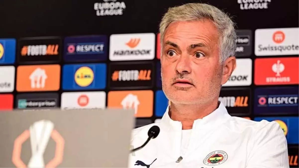 Fenerbahçe’de beklenmedik ayrılık! Jose Mourinho’yu bırakıp gitti