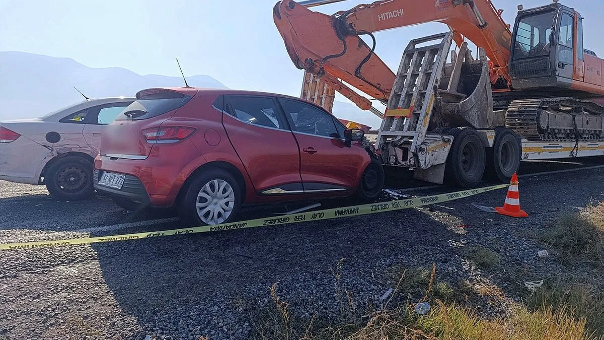 Afyonkarahisar’da korkunç kaza: Karakol komutanı hayatını kaybetti, 15 kişi yaralandı