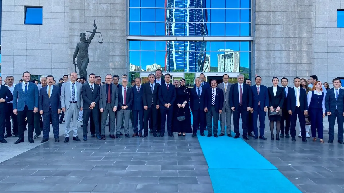 Anadolu Adliyesinde duygusal veda töreni