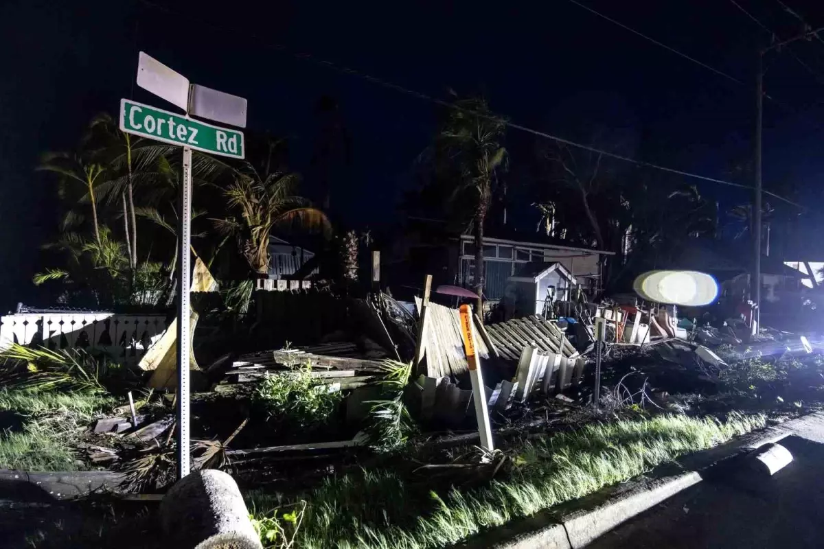 Floridalı Milton Kasırgası: 4 Ölü, Hasar Değerlendiriliyor