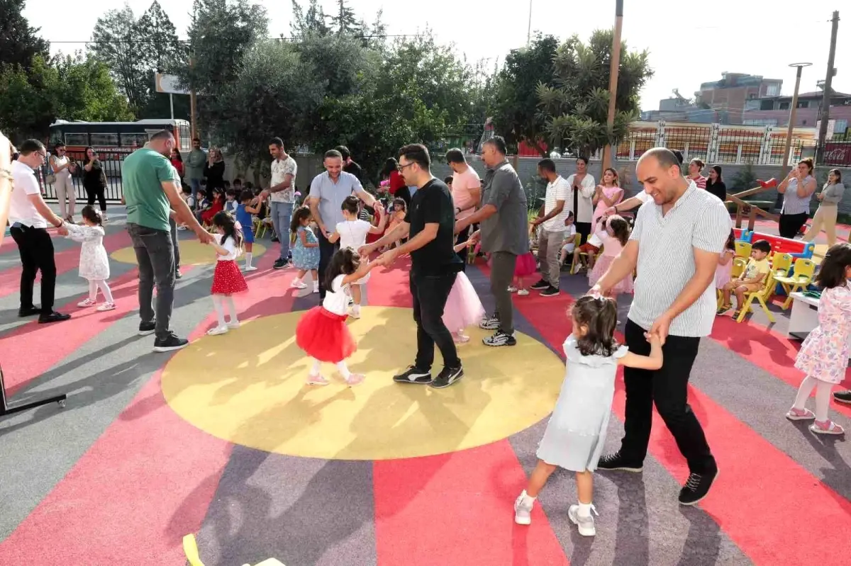Yüreğir Belediyesi’nden Dünya Kız Çocukları Günü Kutlaması