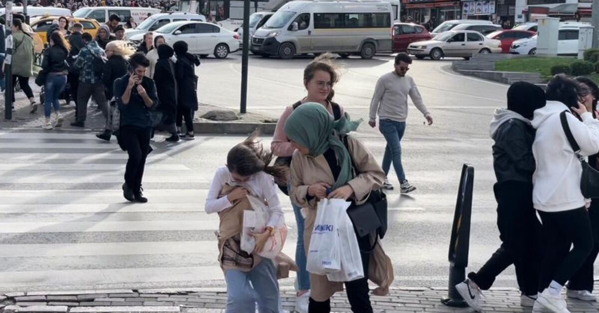Bursa için fırtına uyarısı! Hızı 75 km’yi bulacak!  BUDO 4 seferini iptal etti!