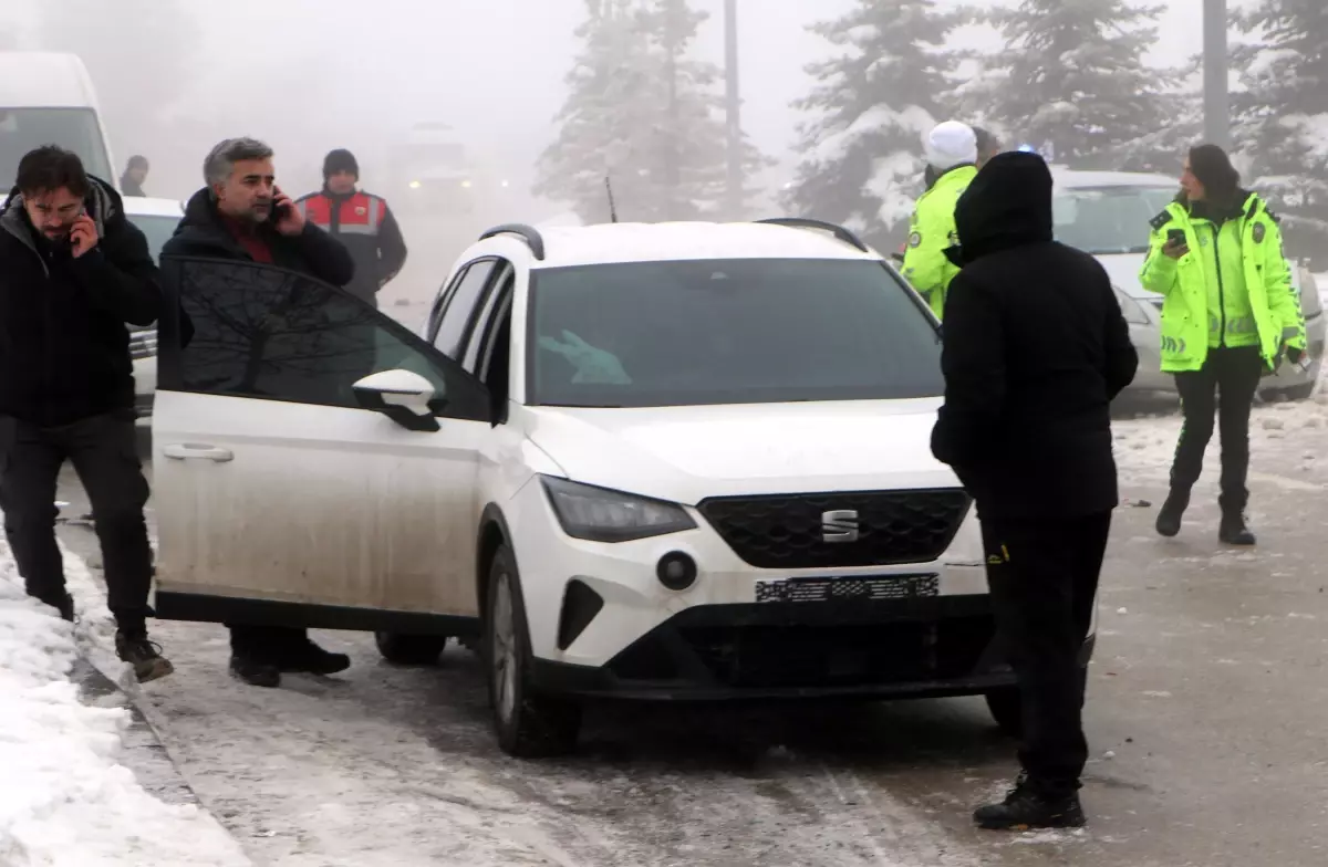 Erzurum’da Sis ve Buzlanma Zincirleme Kazalara Sebep Oldu